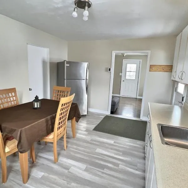 Appartement 2 chambres avec balcon, hotel in Rouyn