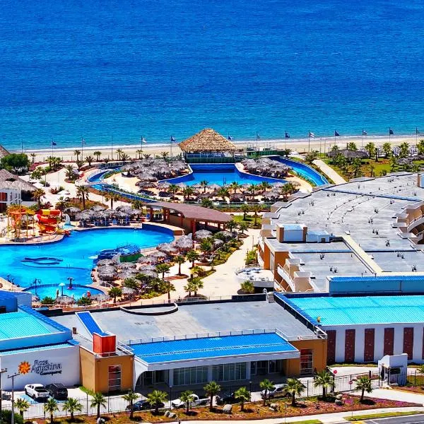 Rosa Agustina Guanaqueros Resort, hotel v destinaci Guanaqueros