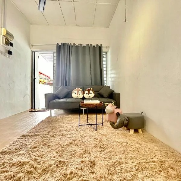 Cozy10perwira#6pax#Netflix#neariconcity&iconicpoint, ξενοδοχείο σε Simpang Ampat