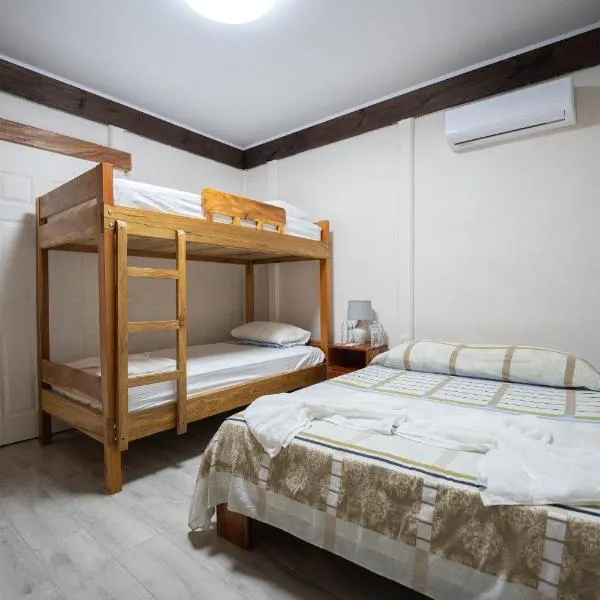 Bay Lodge, hotel in La Cruz