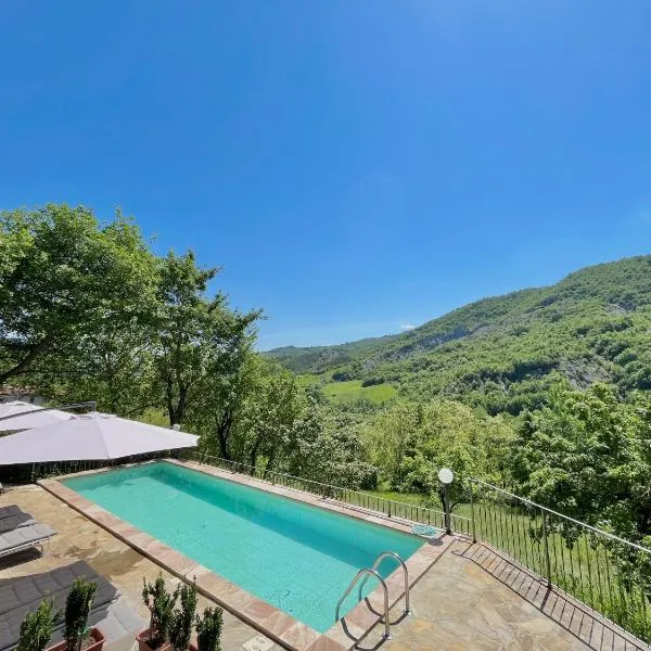 Il Rifugio - Cottage With Pool، فندق في Toano
