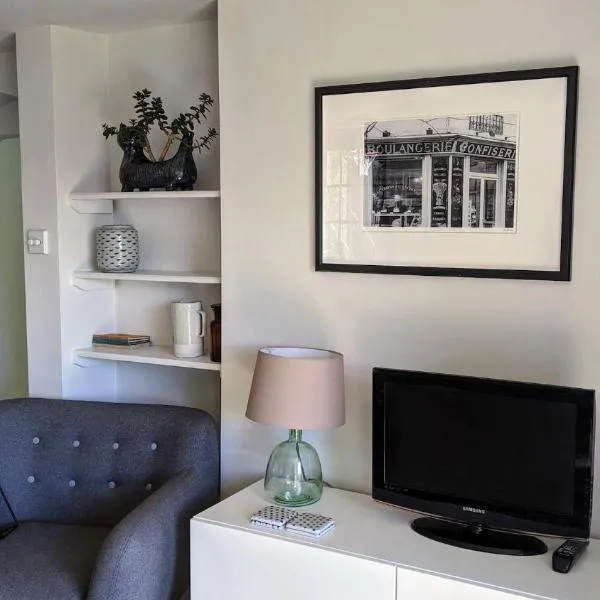 Malvern hills, beautiful garden flat Twohundredandseven, hotel in Malvern Wells