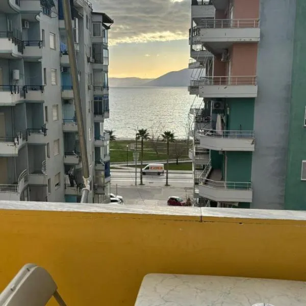 Christina's Apartment、ヴロラのホテル