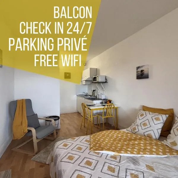 Bella Vista - Studio - Balcon - Parking, hotel in Châtel-Guyon