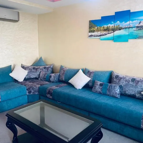 Appartement Vue Piscine et Mer, hotel v destinaci Aourir