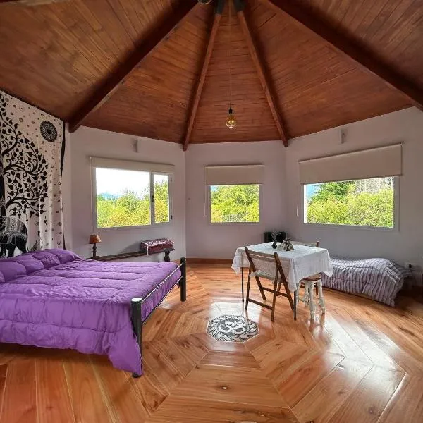 Casa Ganesha Lago Puelo, hotel in Lago Puelo