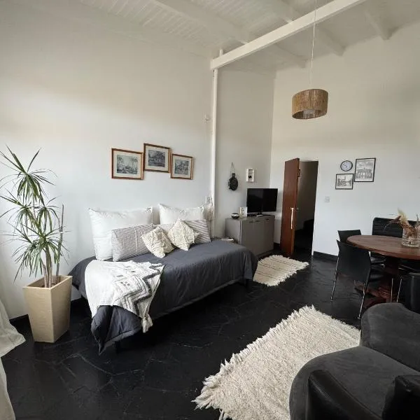 El Garaje, hotel in Puerto Deseado
