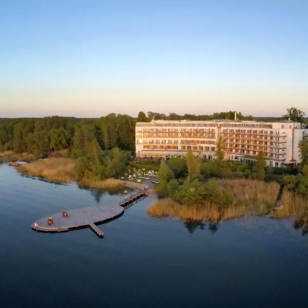 Seehotel Fleesensee, hotel v destinaci Göhren-Lebbin