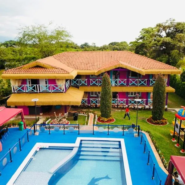 Hotel Restaurante LA AZOTEA, hotel di El Cerrito