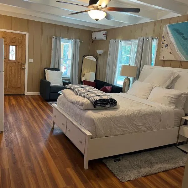 Spacious comfortable Studio Unit, hotel in Tallahassee