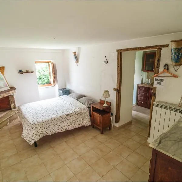 Stonehouse apartments, ξενοδοχείο σε Forcella