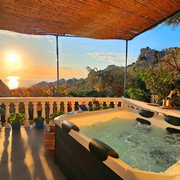 Aegean Serenity - Sea View Retreat, hotel v destinaci Archangelos