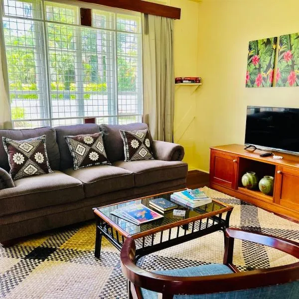 Cozy 3BR Wooden Retreat, hotel v destinaci Suva