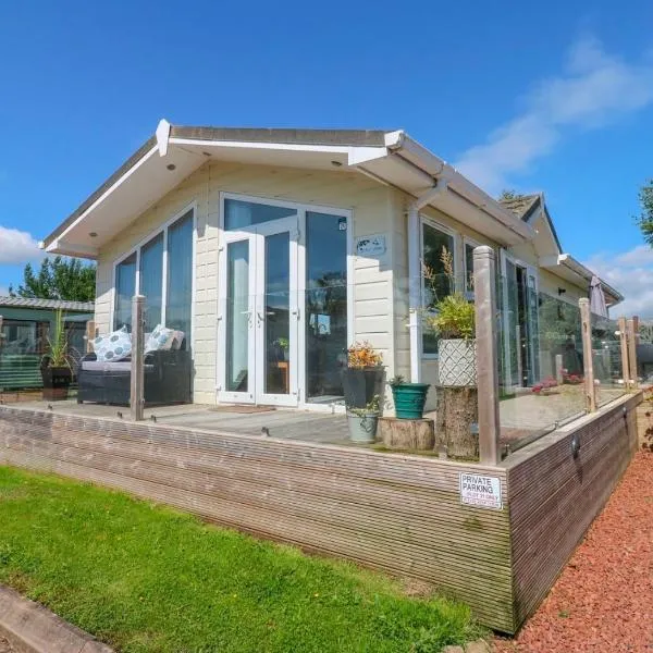 A and C Lodge Plot 21 2 double bedrooms PLOT 21 With HOT TUB 1 pet only No Commercial Vans 4pm check in, hotel v destinaci High Hesket
