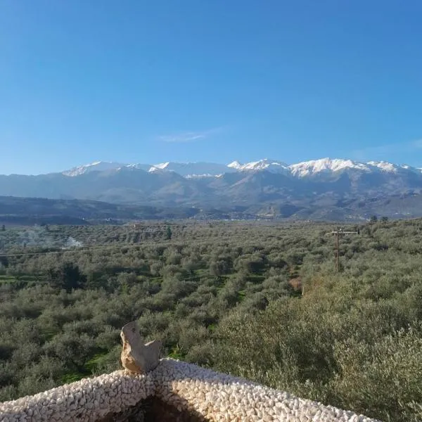 Koumos, hotel v destinaci Kalyves