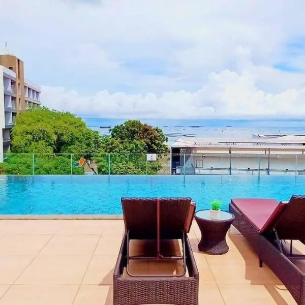 Srirachaseabreeze hotel, hotel v destinaci Si Racha