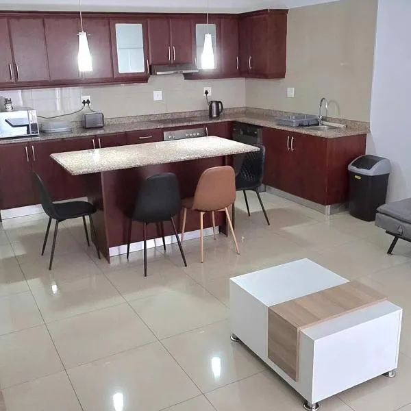 Durban Overport Halaal Accommodation 1S NO ALCOHOL, NO PARTIES, NO MUSIC, NO NOISE, NO PETS, מלון בדרבן