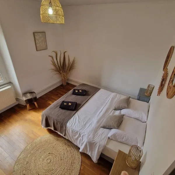 bel appartement,confortable,2chambres, hotel em Briey