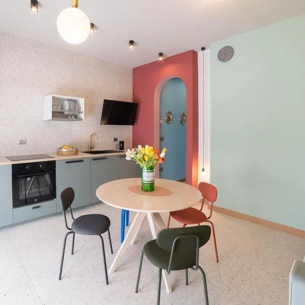 Leopardi Design with 2 bathrooms, hotel in Alba Adriatica