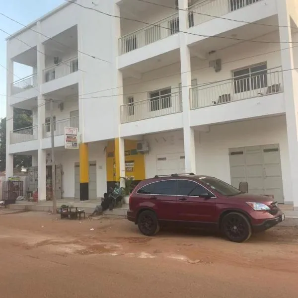 Sanchaba Apartments, hotel in Serekunda