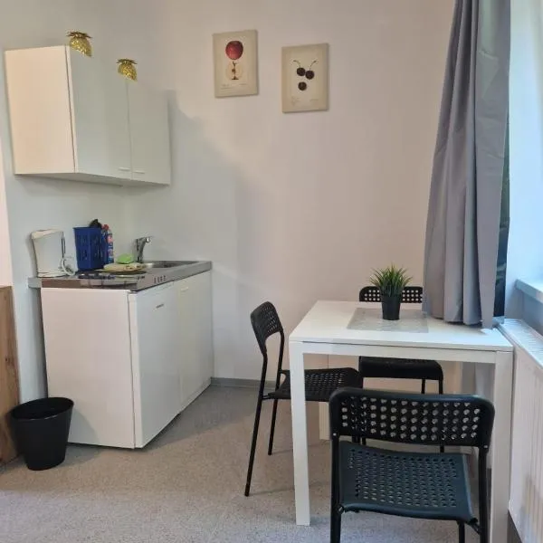 CARDA HAUS "Zimmer für entspannte Gäste - Einfach & Komfortabel", hotel v destinaci Laa an der Thaya