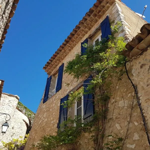 Maison Provençale, hotel v destinaci Bauduen