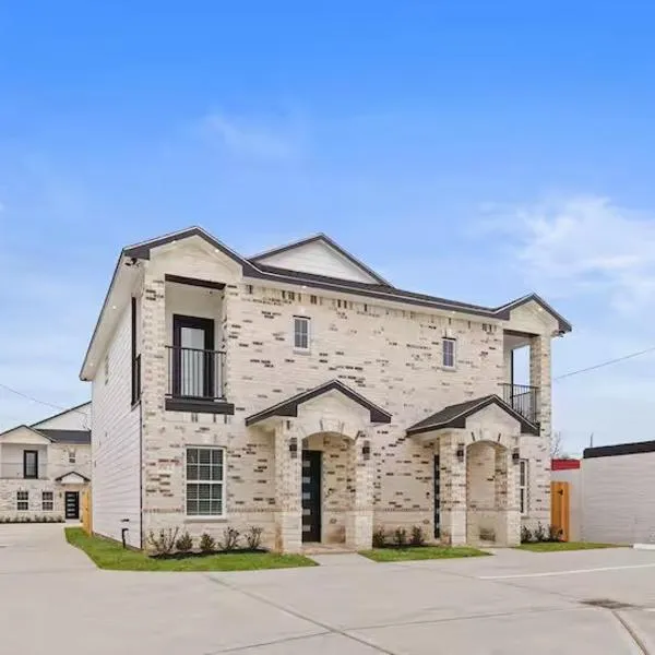 2BD 2BR Modern Green House Oasis, hotel v destinaci Houston