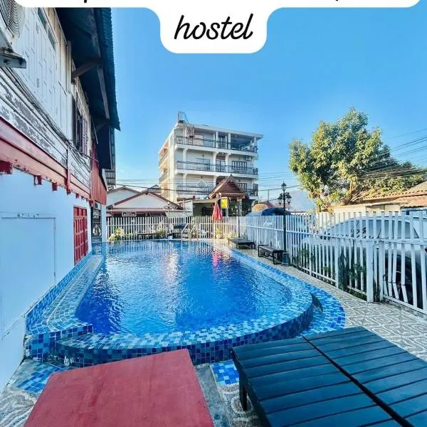 Vangvieng Rock Backpacker Rooftop Hostel, hotel in Vang Vieng