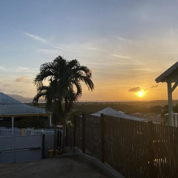 La Villa Navidad, hotel v destinaci Ducos