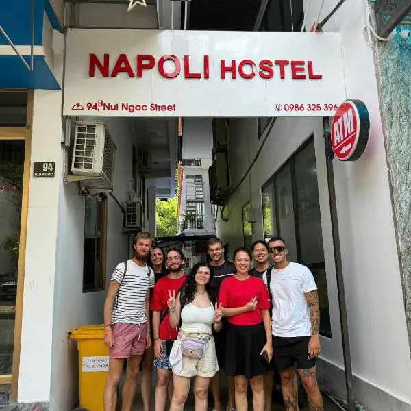 Napoli Hostel, hotel v destinaci Cát Bà