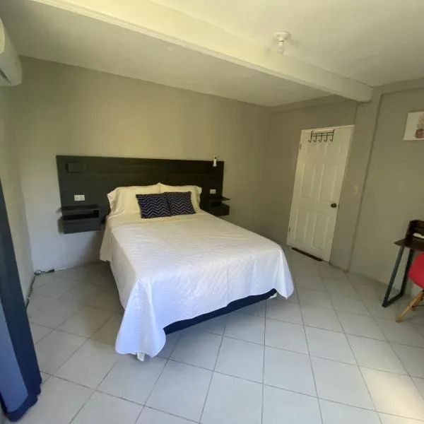 Habitación cerca del aeropuerto #1, hotel em Tilapa