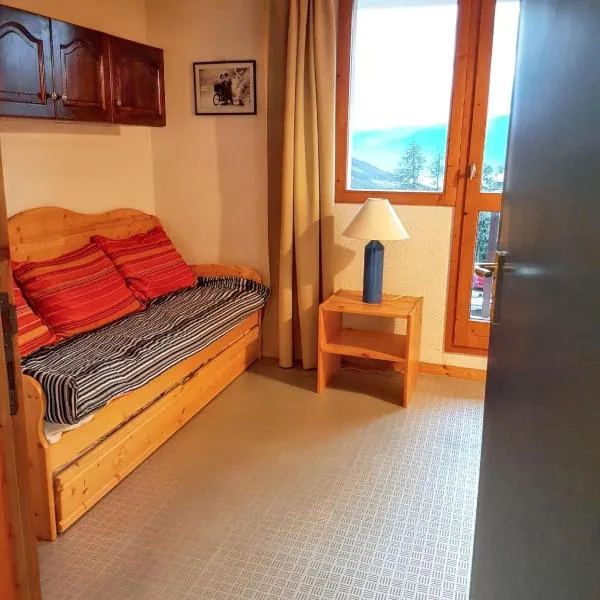 Studio confortable à Vallandry, 20 m² avec vue montagne – hotel w mieście Landry