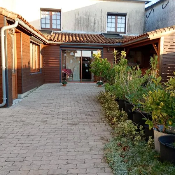 Les lauriers, hotel em Houlette