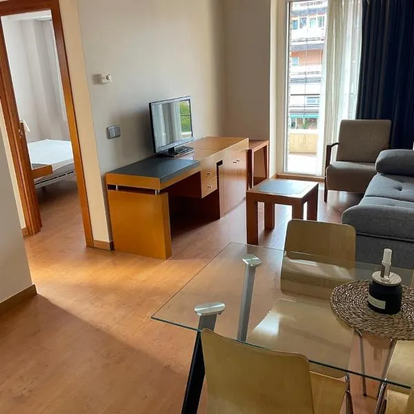 Chamartin St calle Mauricio Legendre, hotel din Madrid