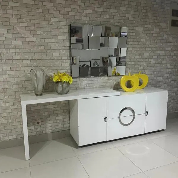 Júlia House, hotel v destinaci Luanda