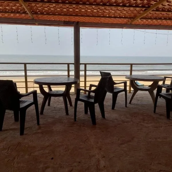 Candle wood Beach Stay, hotel v destinaci Gokarn