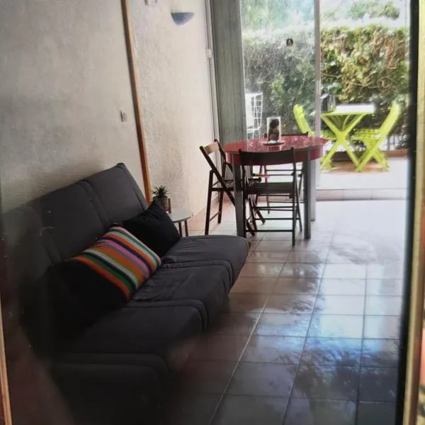 Appartement Saint-cyprien plage, hotel v destinácii Saint-Cyprien-Plage