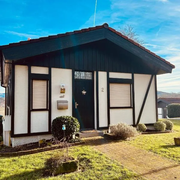 2 - Gemütlicher Bungalow am Fuße der Wasserkuppe, hotel a Dipperz