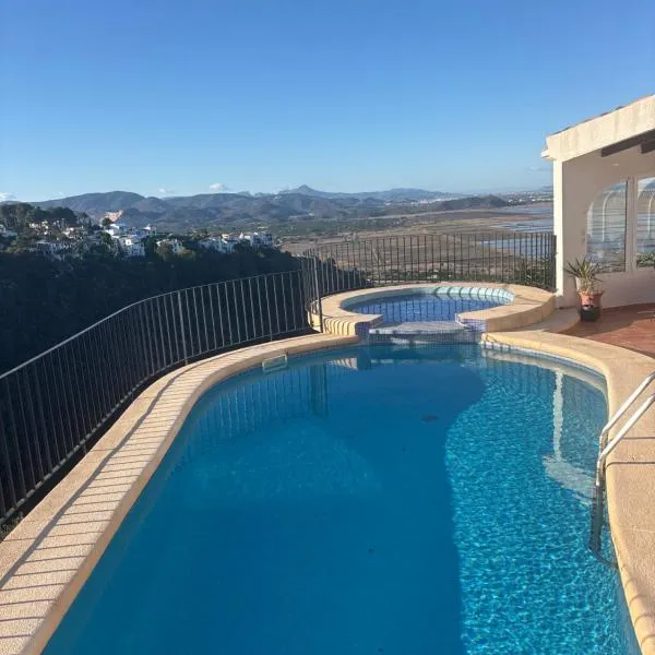 Peaceful retreat in Costa Blanca, hótel í Pego