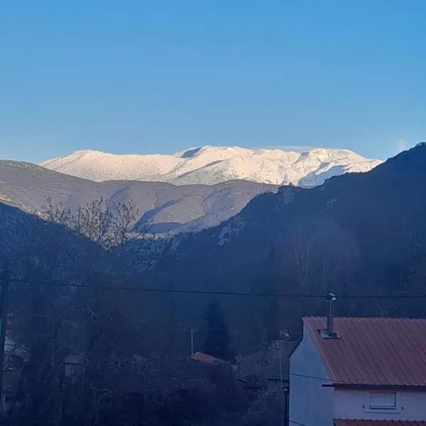 Helmos Mountain View, hotel Kérteziben