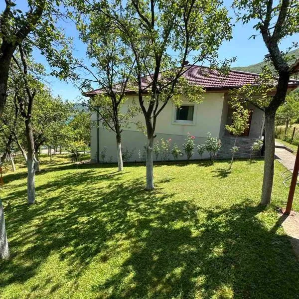Bosnian Hobbiton, hotel v destinaci Kovačevo Polje