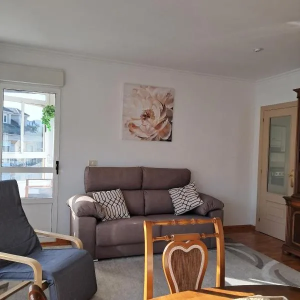 Apartamento vacacional Meira, hotel en Meira