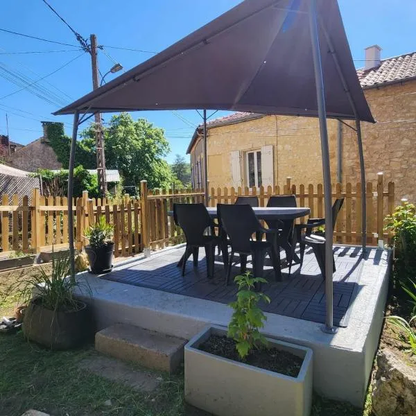 Gîte cosy au calme en Dordogne Chez les Couz'hôtes du Périgord, khách sạn ở Couze-et-Saint-Front