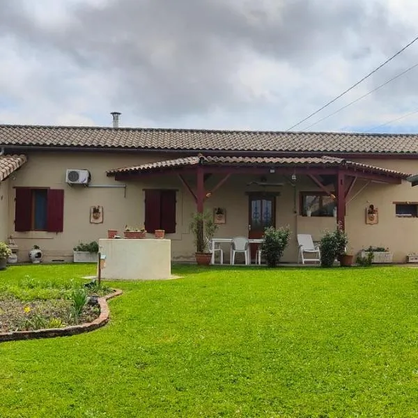 gite au calme sur grignols, hotel in Grignols