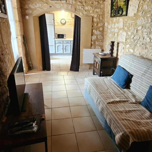 Gîte cosy en Dordogne entre Bergerac et Sarlat Chez les Couz'hôtes du Périgord: Couze-et-Saint-Front şehrinde bir otel