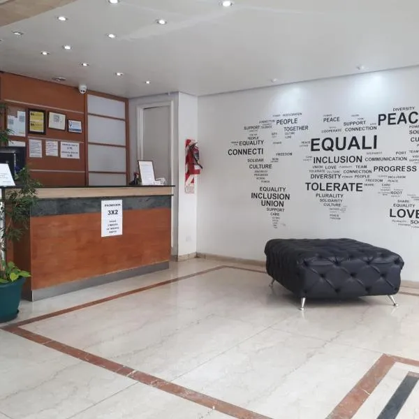 Hotel Suipacha Inn, a 100 mts del obelisco y a 100mts de Av Corrientes, hotel en Buenos Aires