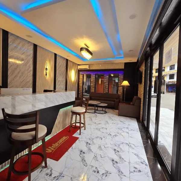 Grand Luxury Hotel Semporna, hotel in Semporna
