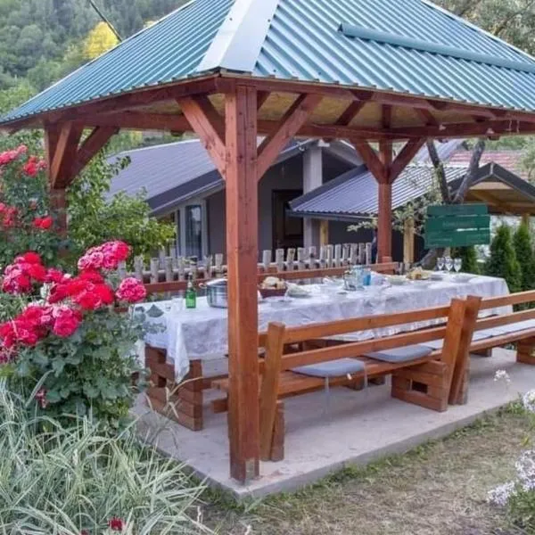 Malo selo Kurikuce, hotel in Berane
