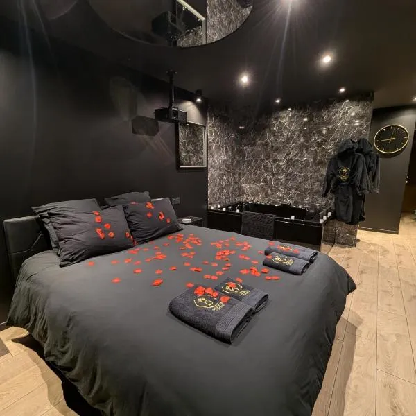 Escapade Romantique au Cœur du Vercors, hotel v destinaci Villard-de-Lans