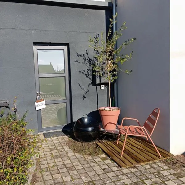 Hébergement dans village de bord de Loire, hotel v destinácii La Possonnière